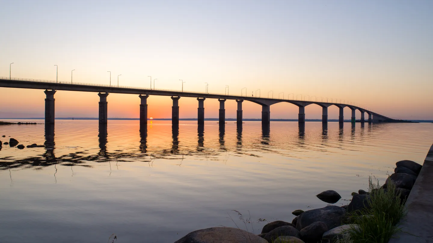 Ölandsbron i soluppgång